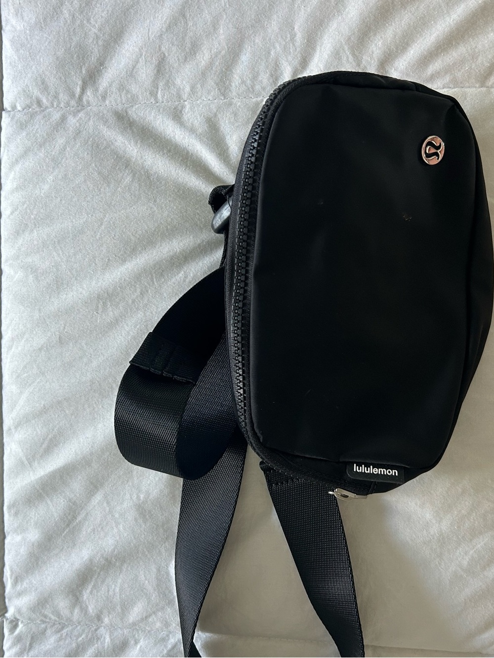 NWOT Everywhere Clean Lines Lululemon Bag